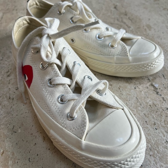 Comme des Garçons Play White Sneakers with Red Heart - Picture 2 of 7